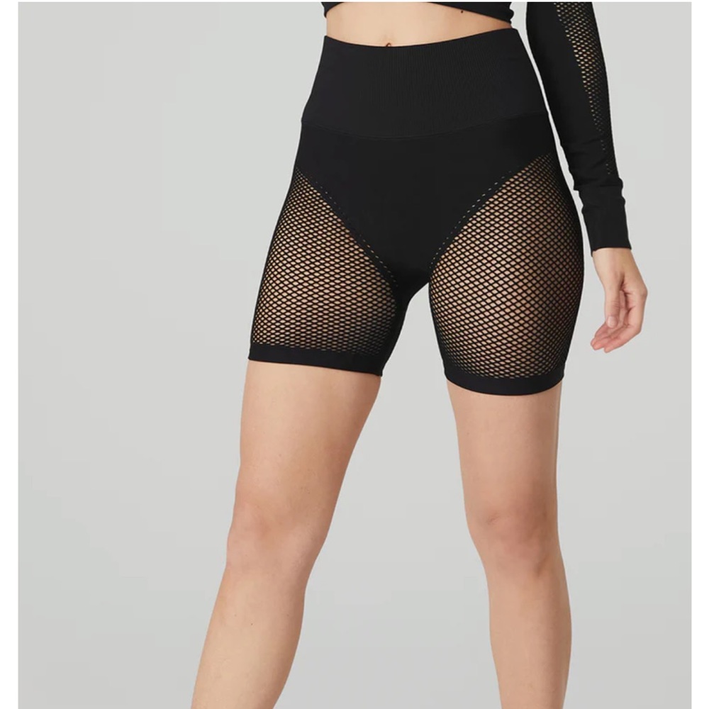 Alo Seamless High-Waist Limitless Open Air Short - Size Extra Small (Black) NWOT